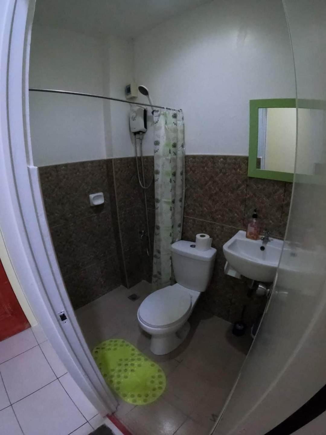Antwet Backpacker'S Inn & Rooftop Bar Dumaguete City Bagian luar foto